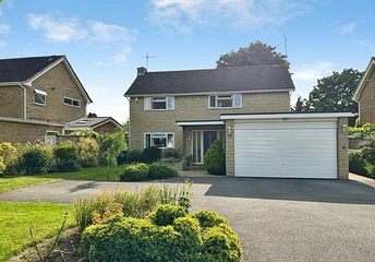 4 bedroom house for sale - The Avenue, Charlton Kings, Cheltenham, Gloucestershire, GL53 - Property View 1